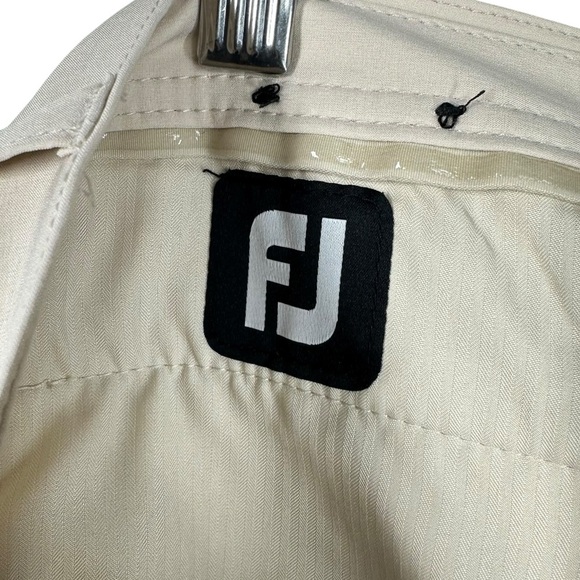 FOOT JOY Men's 42 Tan Lightweight Performance Flat Front Shorts - Picture 4 of 8